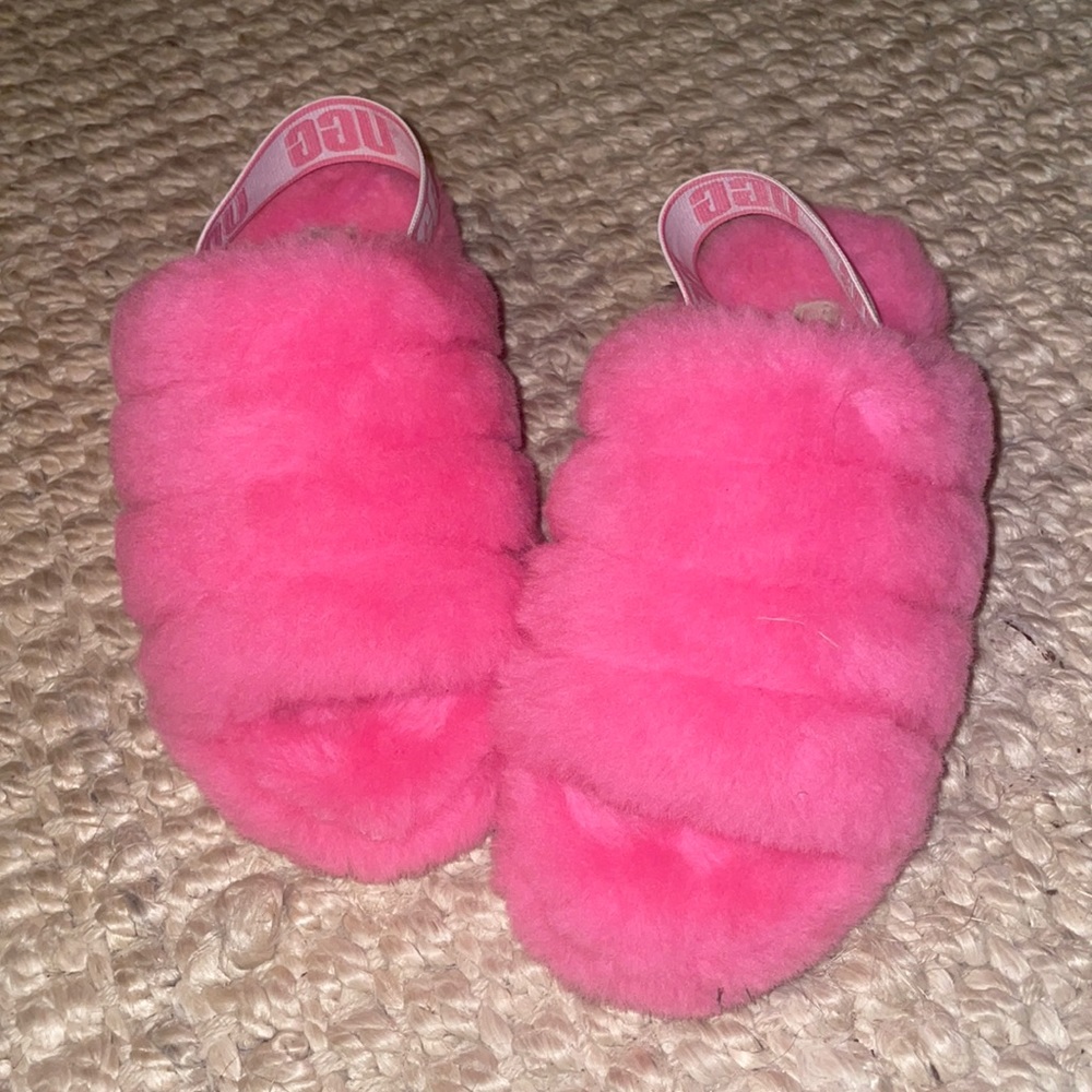 Women’s Hot Pink UGG Slippers Size 6